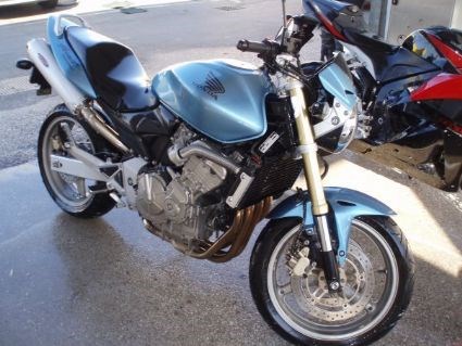 Umgebautes Motorrad Honda CB 600 F Hornet von Binezu - Bild 2