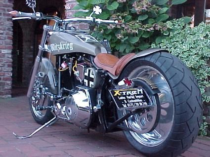 Umgebautes Motorrad Harley-Davidson Softail Custom FXSTC von X-Trem Custombikes - Bild 2 Umgebautes Motorrad Harley-Davidson Softail Custom FXSTC von X-Trem Custombikes - Bild 2