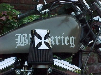 Umgebautes Motorrad Harley-Davidson Softail Custom FXSTC von X-Trem Custombikes - Bild 5 Umgebautes Motorrad Harley-Davidson Softail Custom FXSTC von X-Trem Custombikes - Bild 5