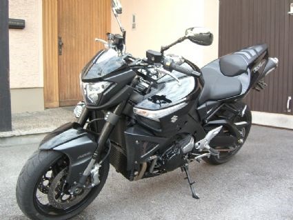 Umgebautes Motorrad Suzuki B-King von kamiKAYze - Bild 1 Umgebautes Motorrad Suzuki B-King von kamiKAYze - Bild 1