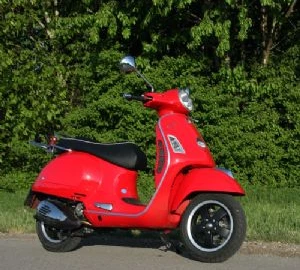 Vespa GTS 125 Custom Bike Vespa GTS 125 Custom Bike