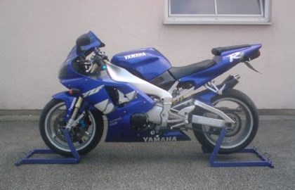 Yamaha R1 Custom Bike