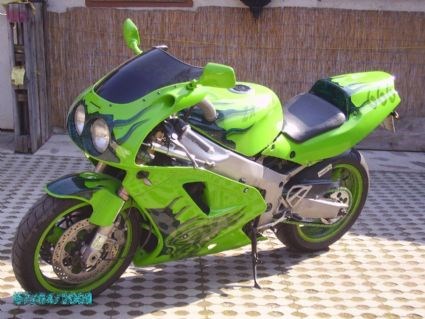Umgebautes Motorrad Kawasaki ZXR 750 RR von 666Tattoo - Bild 2 Umgebautes Motorrad Kawasaki ZXR 750 RR von 666Tattoo - Bild 2