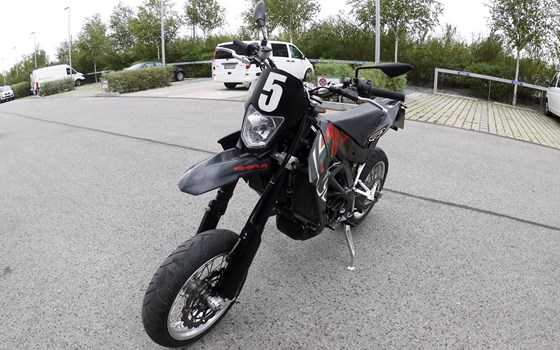 Umgebautes Motorrad Aprilia SXV 550 Supermoto von baunzer - Bild 12 Umgebautes Motorrad Aprilia SXV 550 Supermoto von baunzer - Bild 12