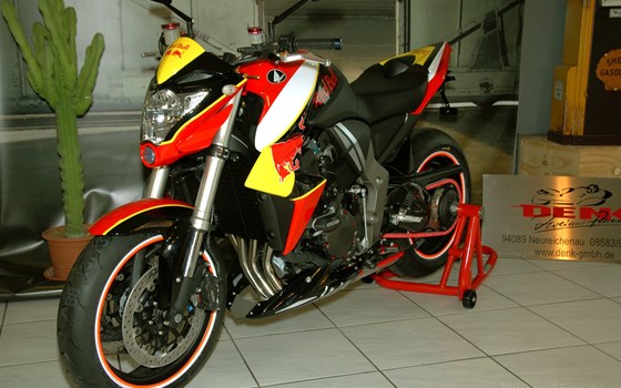 Umgebautes Motorrad Honda CB 1000 R von Zweiradparadies Denk GmbH & Co. KG - Bild 3 Umgebautes Motorrad Honda CB 1000 R von Zweiradparadies Denk GmbH & Co. KG - Bild 3