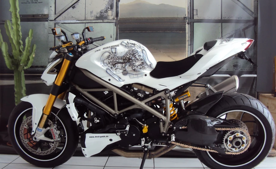 Umbgebautes Motorrad Ducati Streetfighter S Bild 4: Umbgebautes Motorrad Ducati Streetfighter S