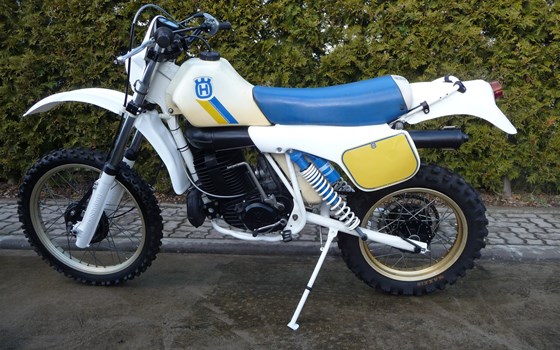Umgebautes Motorrad Husqvarna WR 300 von Bräuer Motorradsport KG - Bild 10 Umgebautes Motorrad Husqvarna WR 300 von Bräuer Motorradsport KG - Bild 10