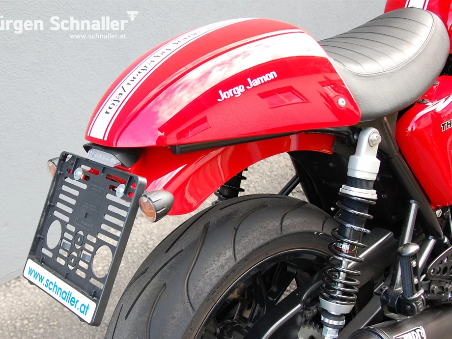 Umbgebautes Motorrad Triumph Thruxton Bild 6: Umbgebautes Motorrad Triumph Thruxton