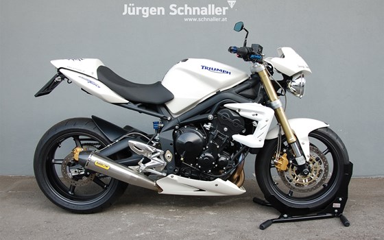 Umgebautes Motorrad Triumph Street Triple von Jürgen Schnaller, Motorräder-Zubehör - Bild 1 Umgebautes Motorrad Triumph Street Triple von Jürgen Schnaller, Motorräder-Zubehör - Bild 1