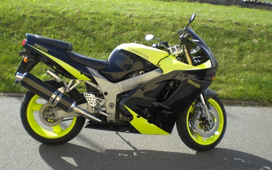 Umgebautes Motorrad Kawasaki ZX-9R Ninja von Motorrad Service Scheibe - Bild 3 Umgebautes Motorrad Kawasaki ZX-9R Ninja von Motorrad Service Scheibe - Bild 3
