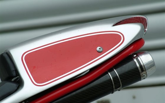 Umgebautes Motorrad Ducati Monster 1000 S von Schilling IM Racing GmbH & Co. KG - Bild 5 Umgebautes Motorrad Ducati Monster 1000 S von Schilling IM Racing GmbH & Co. KG - Bild 5