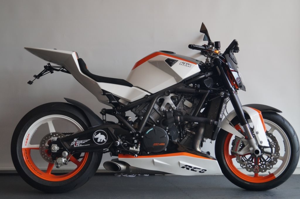 РњРѕС‚РѕС†РёРєР» KTM rc8