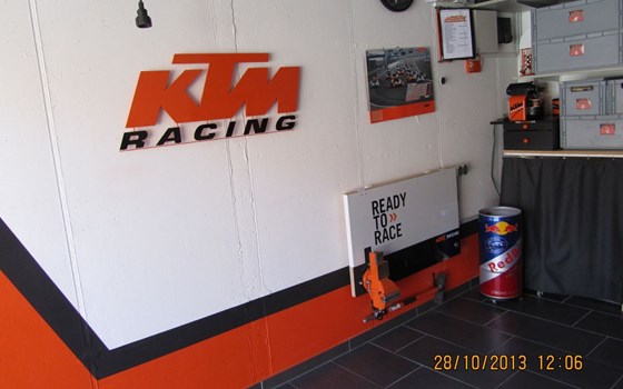 Umgebautes Motorrad KTM 990 Supermoto R von promitho - Bild 7 Umgebautes Motorrad KTM 990 Supermoto R von promitho - Bild 7