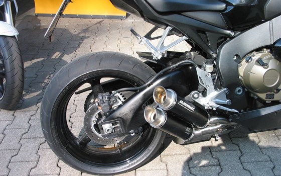 Umgebautes Motorrad Honda CBR1000RR Fireblade von Motorrad-Wagner - Bild 4 Umgebautes Motorrad Honda CBR1000RR Fireblade von Motorrad-Wagner - Bild 4