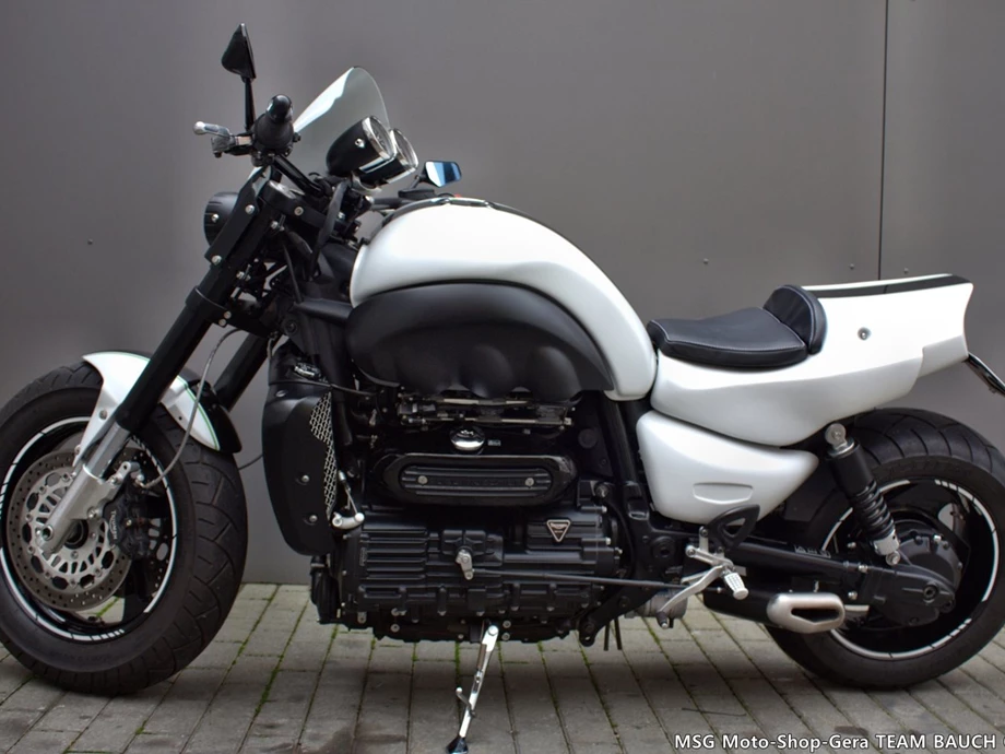 Umbgebautes Motorrad Triumph Rocket III Bild 2: Umbgebautes Motorrad Triumph Rocket III