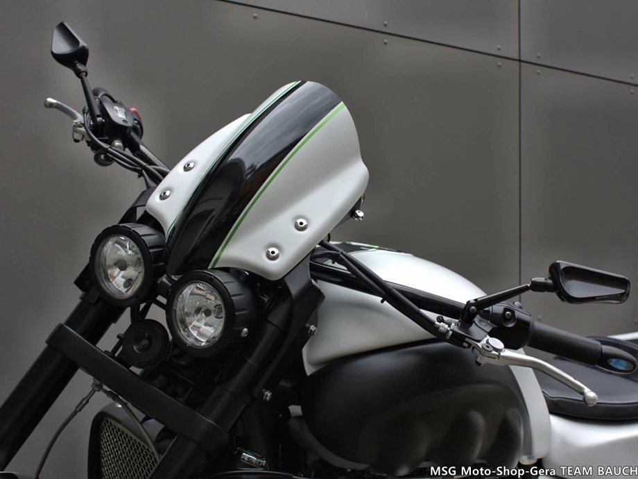 Umbgebautes Motorrad Triumph Rocket III Bild 4: Umbgebautes Motorrad Triumph Rocket III