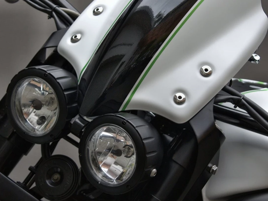 Umbgebautes Motorrad Triumph Rocket III Bild 5: Umbgebautes Motorrad Triumph Rocket III