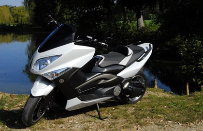 Yamaha T-MAX White Custom Bike Yamaha T-MAX White Custom Bike