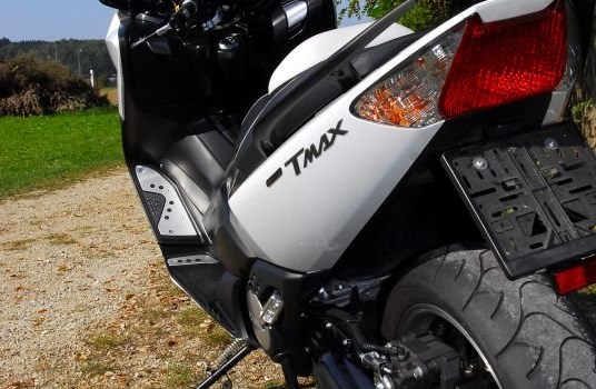 Umgebautes Motorrad Yamaha T-MAX White von Zweiradcenter Steyr e.U., Peter Bührer - Bild 4 Umgebautes Motorrad Yamaha T-MAX White von Zweiradcenter Steyr e.U., Peter Bührer - Bild 4
