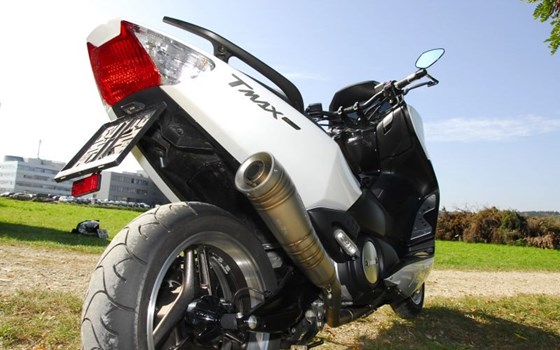Umgebautes Motorrad Yamaha T-MAX White von Zweiradcenter Steyr e.U., Peter Bührer - Bild 5 Umgebautes Motorrad Yamaha T-MAX White von Zweiradcenter Steyr e.U., Peter Bührer - Bild 5