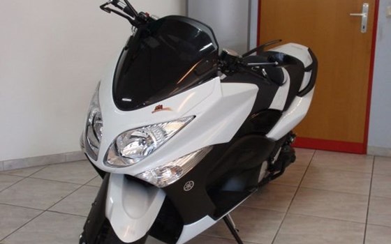 Umgebautes Motorrad Yamaha T-MAX White von Zweiradcenter Steyr e.U., Peter Bührer - Bild 8 Umgebautes Motorrad Yamaha T-MAX White von Zweiradcenter Steyr e.U., Peter Bührer - Bild 8