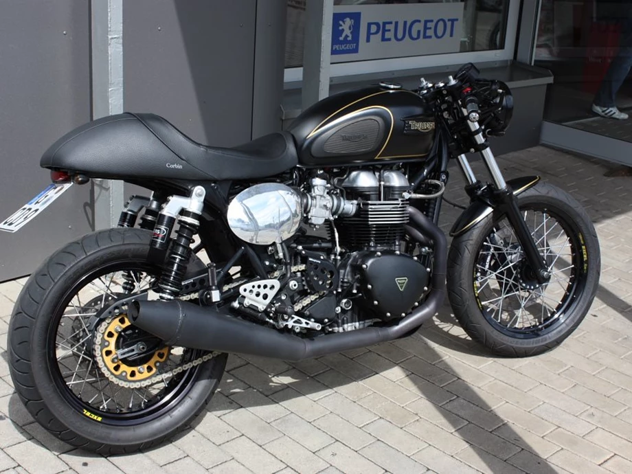 Umbgebautes Motorrad Triumph Thruxton Bild 2: Umbgebautes Motorrad Triumph Thruxton