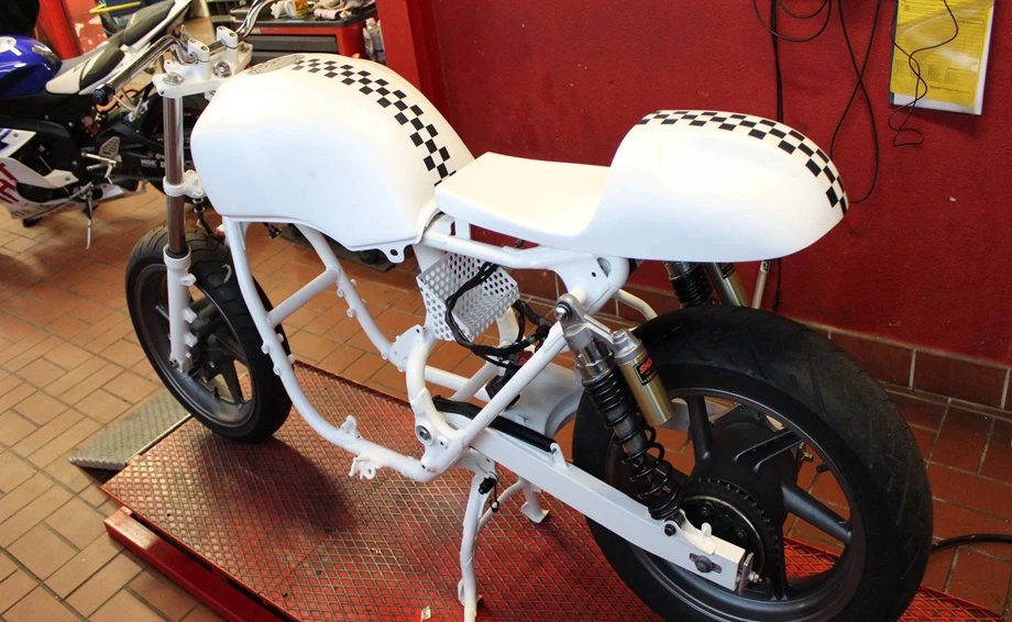 Rebuilt motorbike Honda CB 750 Sevenfifty Bild 8: Rebuilt motorbike Honda CB 750 Sevenfifty