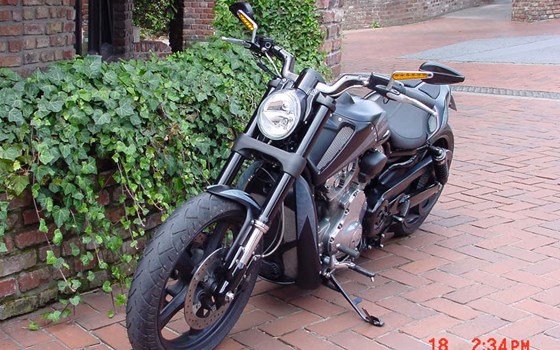 Umgebautes Motorrad Harley-Davidson V-Rod Muscle VRSCF von X-Trem Custombikes - Bild 2 Umgebautes Motorrad Harley-Davidson V-Rod Muscle VRSCF von X-Trem Custombikes - Bild 2