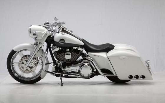 Umgebautes Motorrad Harley-Davidson Road King Classic FLHRC von X-Trem Custombikes - Bild 11 Umgebautes Motorrad Harley-Davidson Road King Classic FLHRC von X-Trem Custombikes - Bild 11
