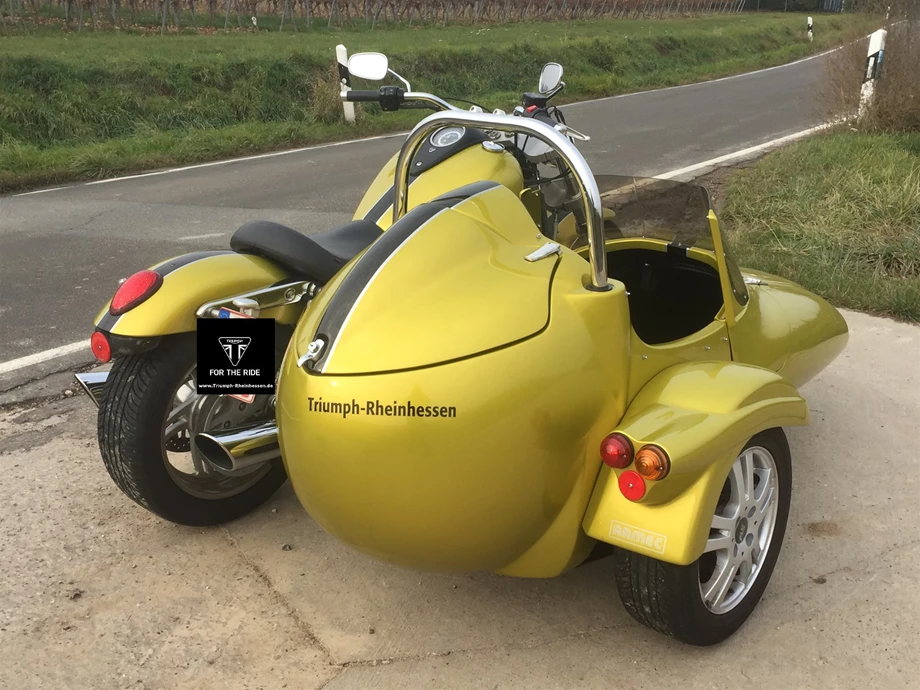 Umbgebautes Motorrad Triumph Thunderbird Bild 2: Umbgebautes Motorrad Triumph Thunderbird