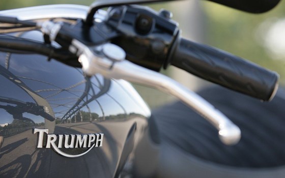 Umgebautes Motorrad Triumph Bonneville T100 von Q-Bike Technik GmbH - Bild 5 Umgebautes Motorrad Triumph Bonneville T100 von Q-Bike Technik GmbH - Bild 5