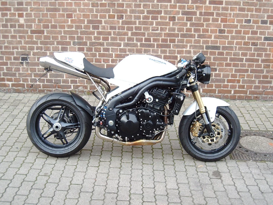 Umbgebautes Motorrad Triumph Speed Triple 1050 Bild 4: Umbgebautes Motorrad Triumph Speed Triple 1050