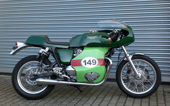 Umgebautes Motorrad Triumph Thruxton von Q-Bike Technik GmbH - Bild 1 Umgebautes Motorrad Triumph Thruxton von Q-Bike Technik GmbH - Bild 1
