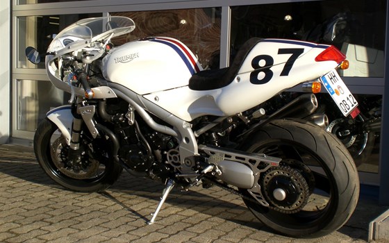 Umgebautes Motorrad Triumph Daytona 955i von Q-Bike Technik GmbH - Bild 2 Umgebautes Motorrad Triumph Daytona 955i von Q-Bike Technik GmbH - Bild 2