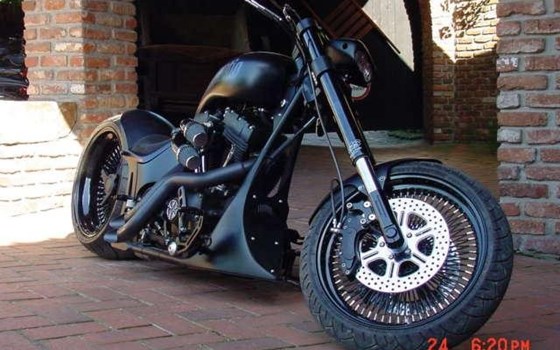 Umgebautes Motorrad Harley-Davidson Custom Bike von X-Trem Custombikes - Bild 1 Umgebautes Motorrad Harley-Davidson Custom Bike von X-Trem Custombikes - Bild 1