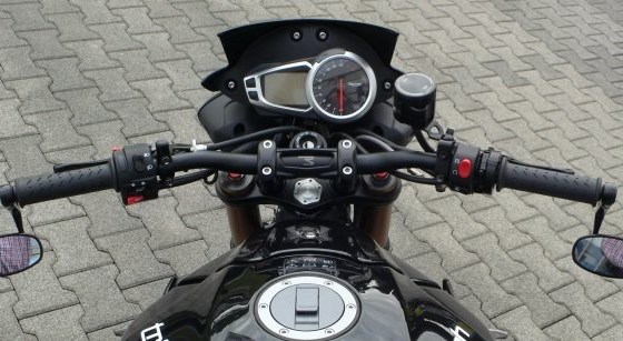Umgebautes Motorrad Triumph Speed Triple 1050 von Becker-Tiemann Motorrad GmbH & Co. KG - Bild 2 Umgebautes Motorrad Triumph Speed Triple 1050 von Becker-Tiemann Motorrad GmbH & Co. KG - Bild 2