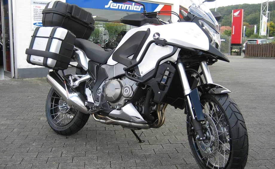 Umbgebautes Motorrad Honda VFR1200X Crosstourer Bild 2: Umbgebautes Motorrad Honda VFR1200X Crosstourer