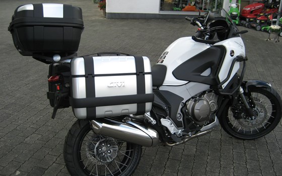 Umgebautes Motorrad Honda VFR1200X Crosstourer von Honda Semmler GbR - Bild 6 Umgebautes Motorrad Honda VFR1200X Crosstourer von Honda Semmler GbR - Bild 6