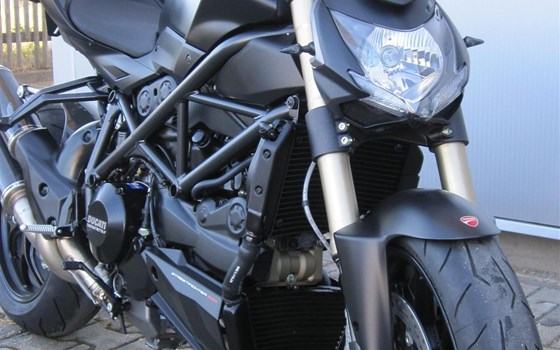 Umgebautes Motorrad Ducati Streetfighter 848 von Schilling IM Racing GmbH & Co. KG - Bild 5 Umgebautes Motorrad Ducati Streetfighter 848 von Schilling IM Racing GmbH & Co. KG - Bild 5