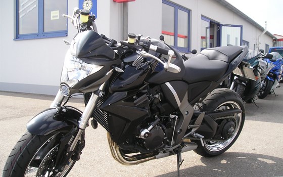 Umgebautes Motorrad Honda CB 1000 R von Biker Stable GmbH & Co. KG - Bild 2 Umgebautes Motorrad Honda CB 1000 R von Biker Stable GmbH & Co. KG - Bild 2