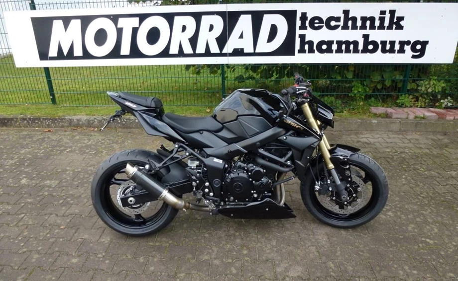 Umbgebautes Motorrad Suzuki GSR 750 Bild 1: Umbgebautes Motorrad Suzuki GSR 750