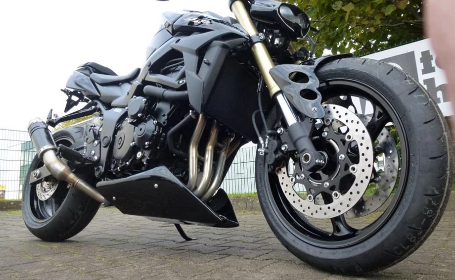 Umbgebautes Motorrad Suzuki GSR 750 Bild 5: Umbgebautes Motorrad Suzuki GSR 750