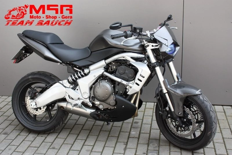Umbgebautes Motorrad Kawasaki Versys 650 Bild 6: Umbgebautes Motorrad Kawasaki Versys 650