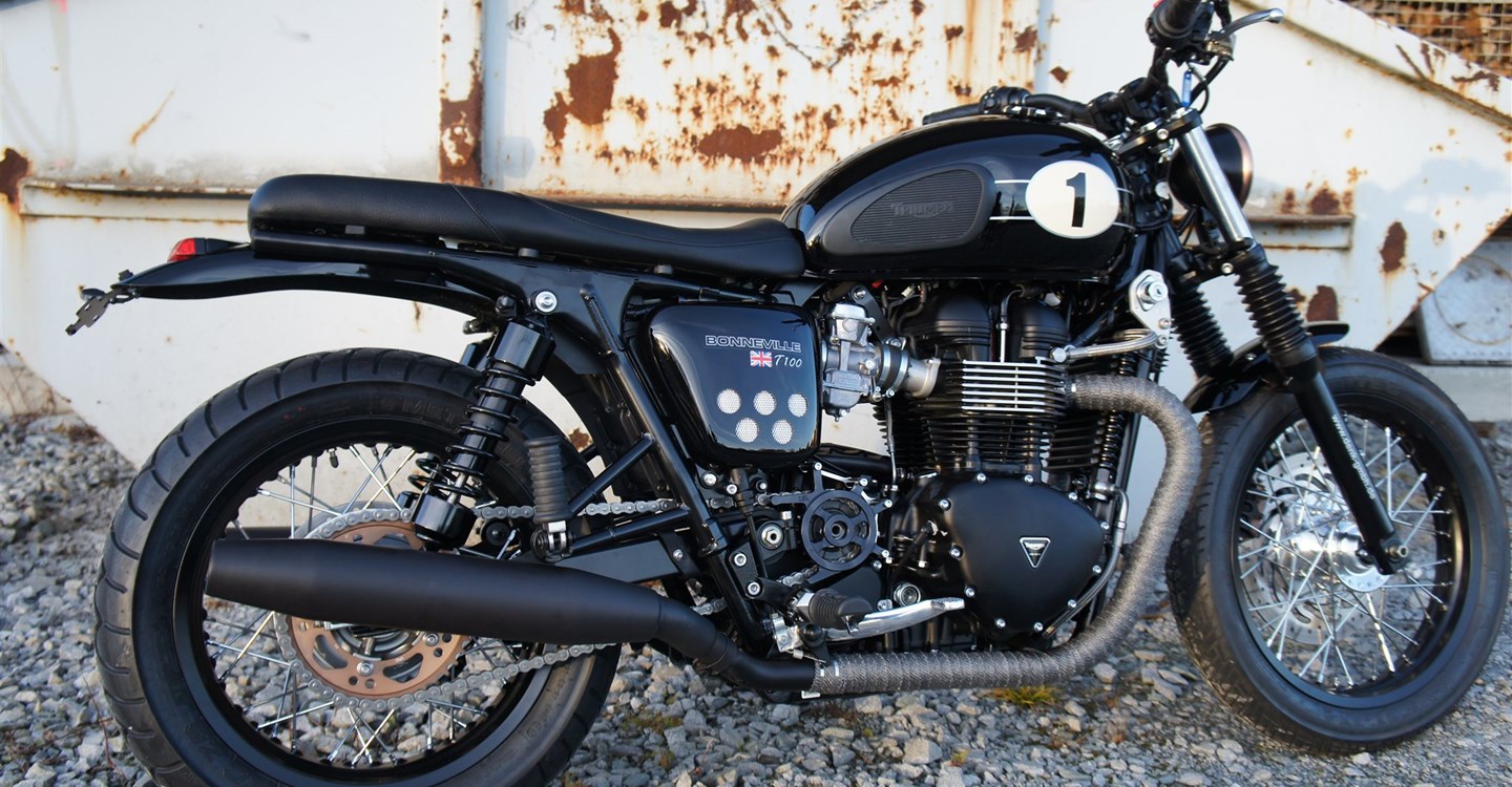 Customized motorcycle Triumph Bonneville T100