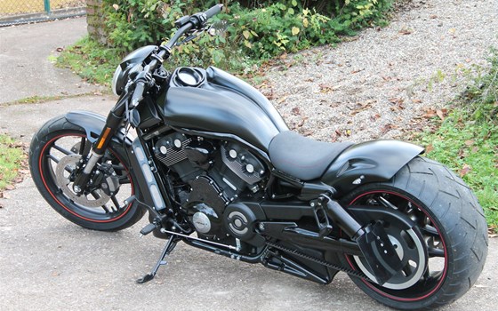 Umgebautes Motorrad Harley-Davidson Night Rod Special VRSCDX von X-Trem Custombikes - Bild 3 Umgebautes Motorrad Harley-Davidson Night Rod Special VRSCDX von X-Trem Custombikes - Bild 3