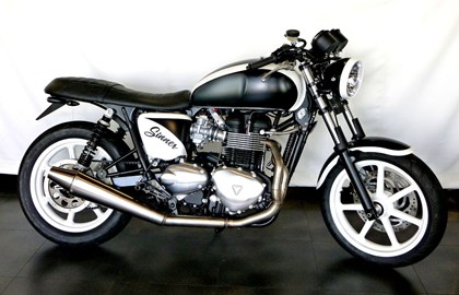 Triumph Bonneville SE Custom Bike