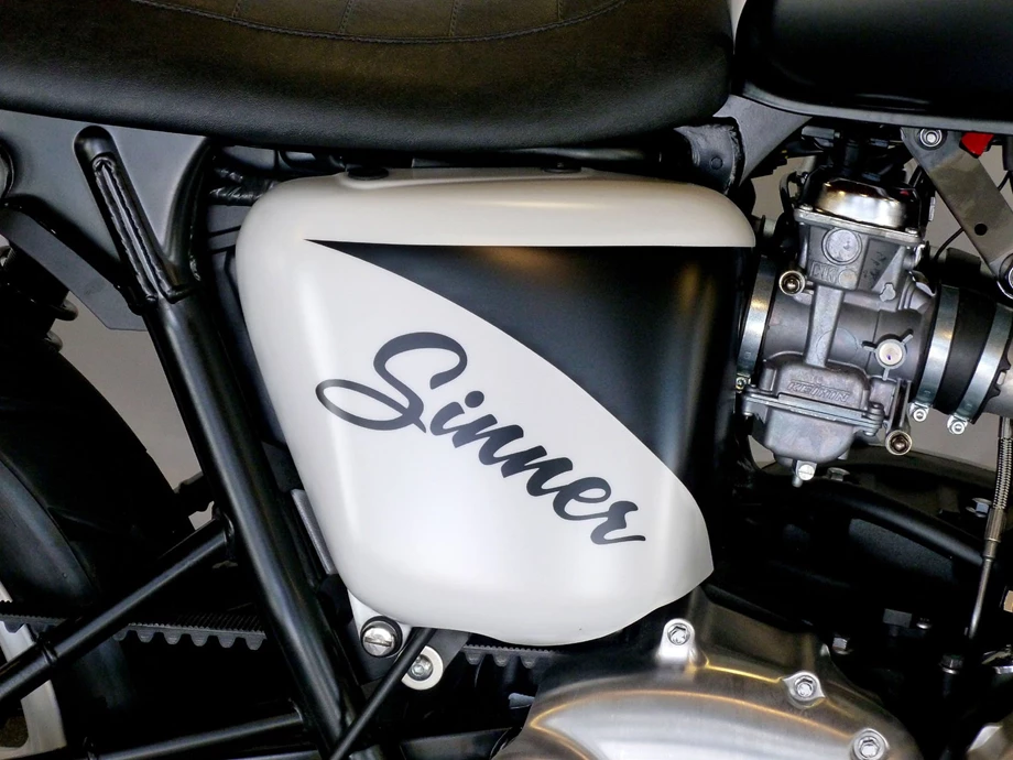 Umbgebautes Motorrad Triumph Bonneville SE Bild 5: Umbgebautes Motorrad Triumph Bonneville SE