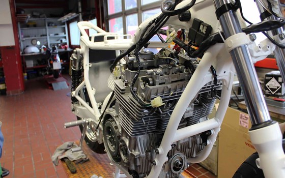 Umgebautes Motorrad Honda CB 750 Sevenfifty von Auto-und Motorradhaus Bürstadt GmbH - Bild 5