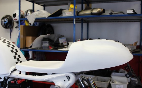 Umgebautes Motorrad Honda CB 750 Sevenfifty von Auto-und Motorradhaus Bürstadt GmbH - Bild 10 Umgebautes Motorrad Honda CB 750 Sevenfifty von Auto-und Motorradhaus Bürstadt GmbH - Bild 10