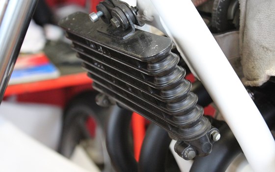 Umgebautes Motorrad Honda CB 750 Sevenfifty von Auto-und Motorradhaus Bürstadt GmbH - Bild 7 Umgebautes Motorrad Honda CB 750 Sevenfifty von Auto-und Motorradhaus Bürstadt GmbH - Bild 7